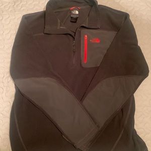 THE NORTH FACE Quarter Zip Fleece